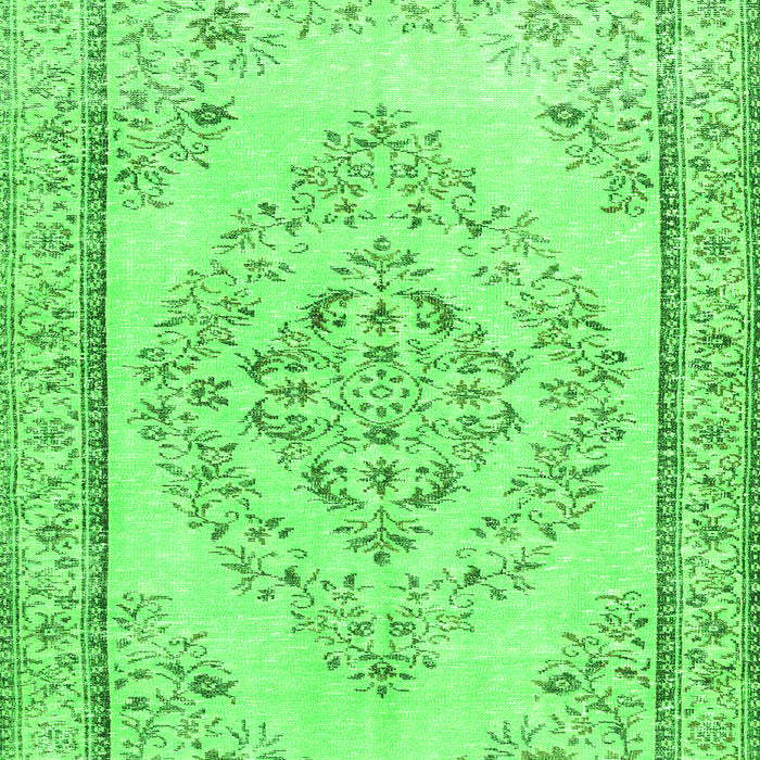 Serging Thickness of Machine Washable Persian Green Traditional Area Rugs, wshtr3608grn