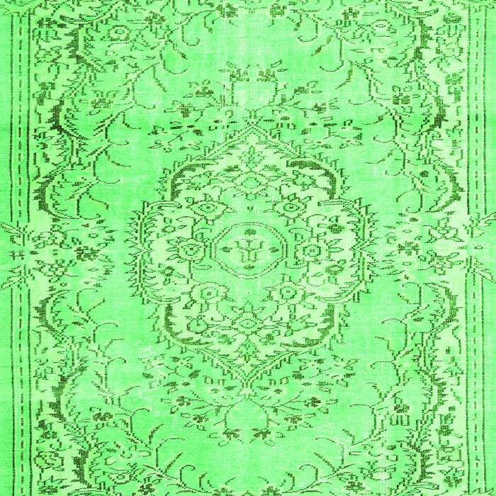 Serging Thickness of Machine Washable Persian Green Traditional Area Rugs, wshtr3609grn