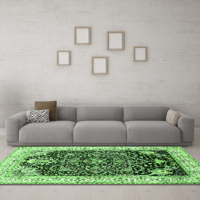 Machine Washable Persian Green Traditional Area Rugs in a Living Room,, wshtr360grn