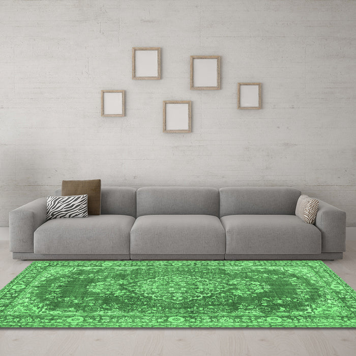 Machine Washable Persian Emerald Green Traditional Area Rugs in a Living Room,, wshtr3611emgrn