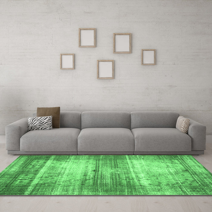 Machine Washable Persian Emerald Green Traditional Area Rugs in a Living Room,, wshtr3612emgrn