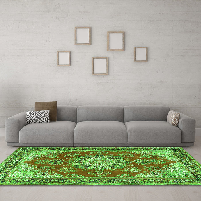 Machine Washable Persian Green Traditional Area Rugs in a Living Room,, wshtr3615grn