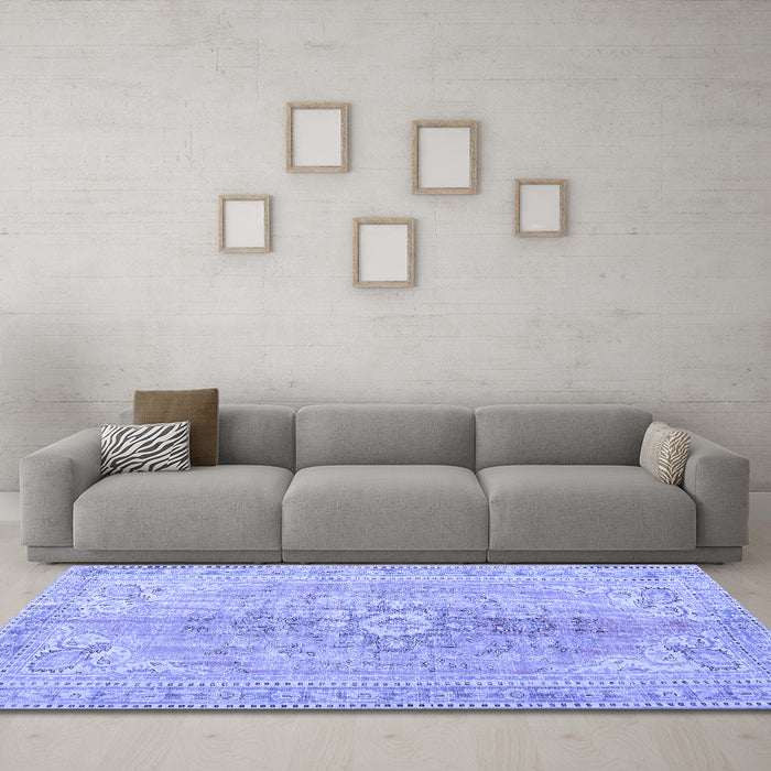Machine Washable Persian Blue Traditional Rug in a Living Room, wshtr3616blu