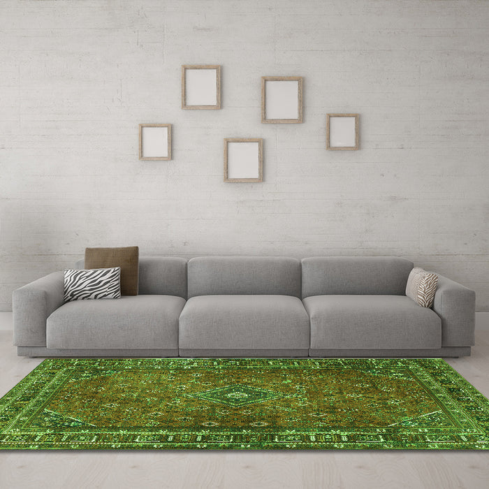 Machine Washable Persian Green Traditional Area Rugs in a Living Room,, wshtr3618grn