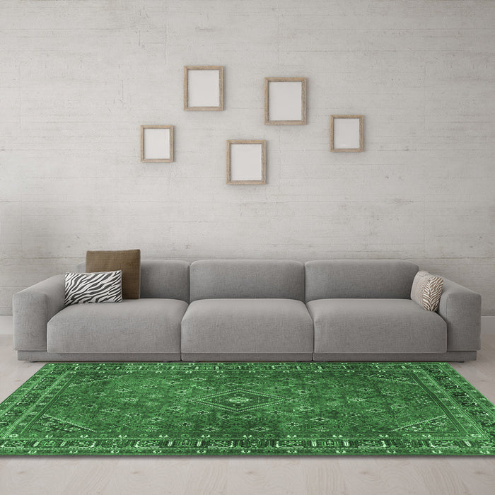 Machine Washable Persian Emerald Green Traditional Area Rugs in a Living Room,, wshtr3618emgrn