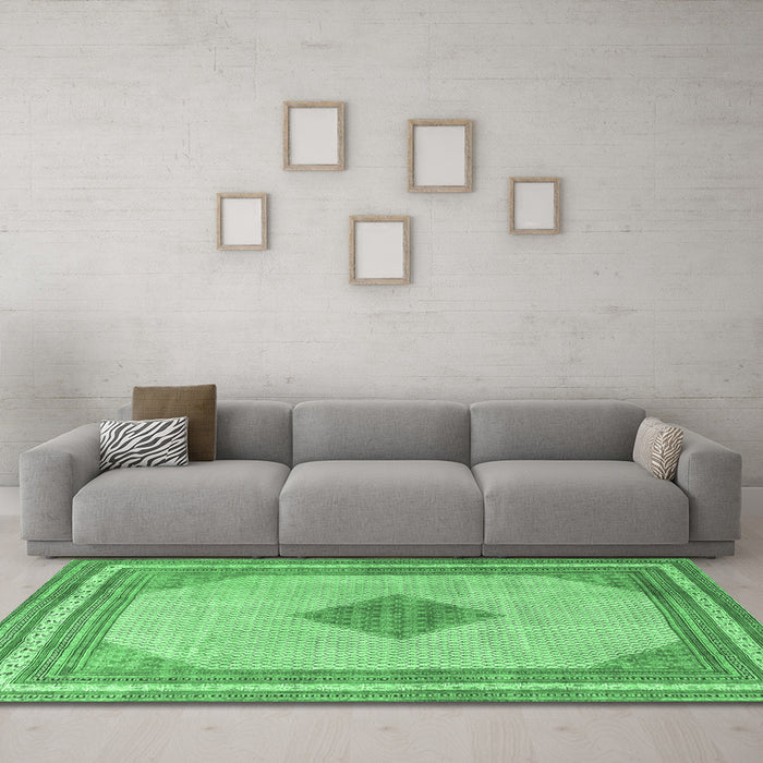 Machine Washable Persian Emerald Green Traditional Area Rugs in a Living Room,, wshtr3622emgrn