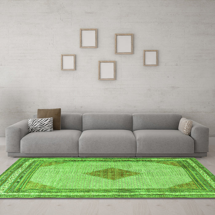 Machine Washable Persian Green Traditional Area Rugs in a Living Room,, wshtr3622grn