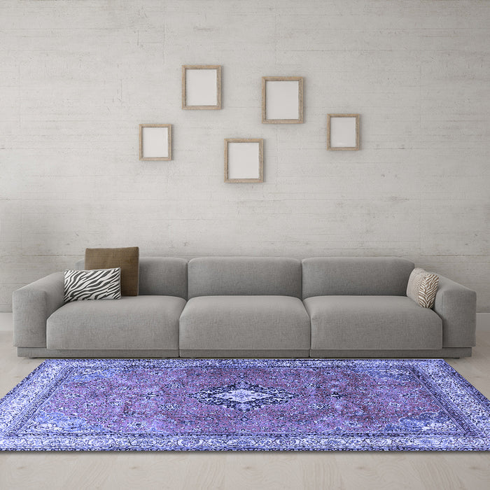 Machine Washable Persian Blue Traditional Rug in a Living Room, wshtr3625blu