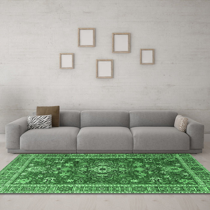 Machine Washable Persian Emerald Green Traditional Area Rugs in a Living Room,, wshtr3626emgrn