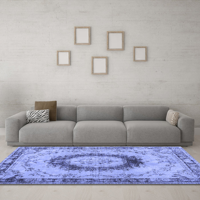Machine Washable Persian Blue Traditional Rug in a Living Room, wshtr3627blu