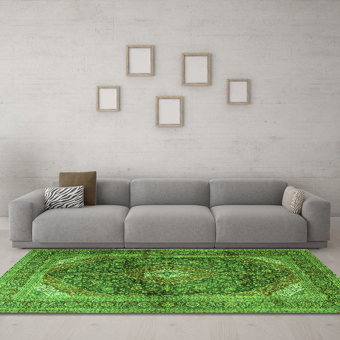 Machine Washable Persian Green Traditional Area Rugs in a Living Room,, wshtr3628grn