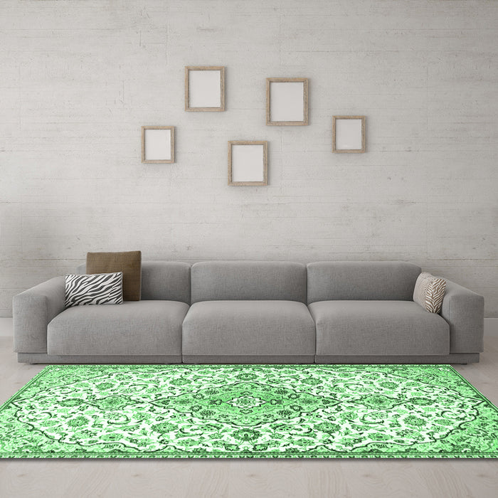 Machine Washable Persian Emerald Green Traditional Area Rugs in a Living Room,, wshtr3634emgrn