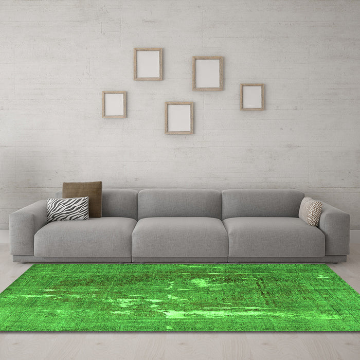 Machine Washable Persian Green Traditional Area Rugs in a Living Room,, wshtr3639grn