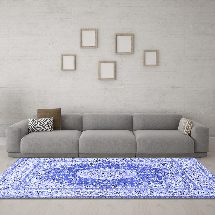 Machine Washable Medallion Blue Traditional Rug in a Living Room, wshtr363blu