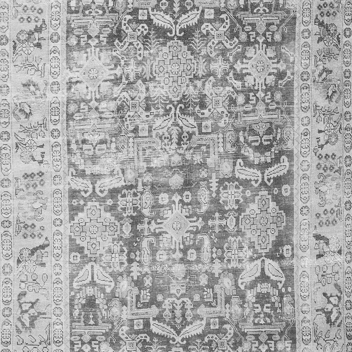 Serging Thickness of Machine Washable Persian Gray Traditional Rug, wshtr3647gry