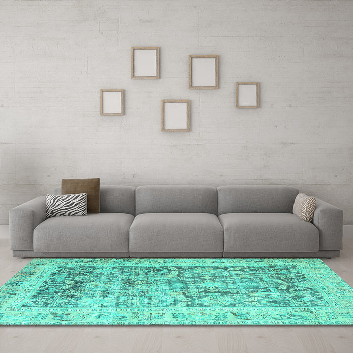 Machine Washable Persian Turquoise Traditional Area Rugs in a Living Room,, wshtr3647turq