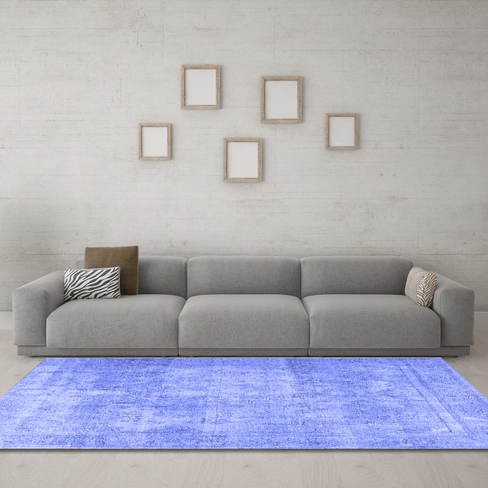 Machine Washable Persian Blue Traditional Rug in a Living Room, wshtr3648blu