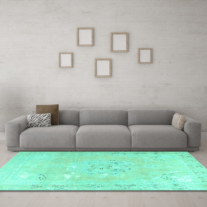 Machine Washable Persian Turquoise Traditional Area Rugs in a Living Room,, wshtr3653turq