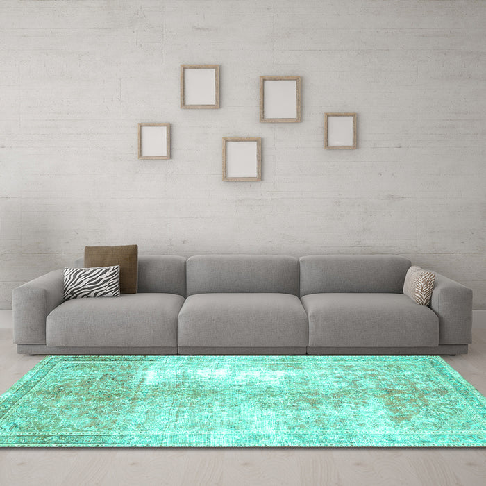 Machine Washable Persian Turquoise Traditional Area Rugs in a Living Room,, wshtr3655turq