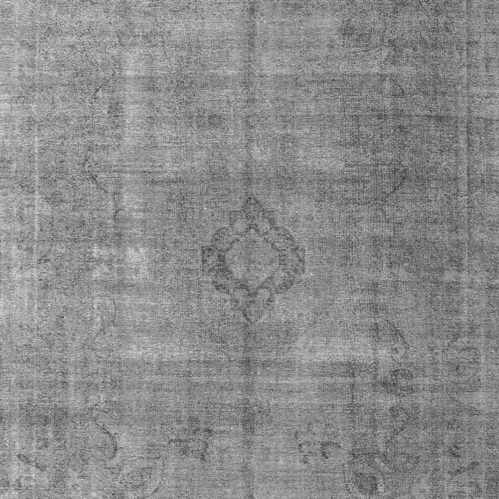 Serging Thickness of Machine Washable Persian Gray Traditional Rug, wshtr3658gry