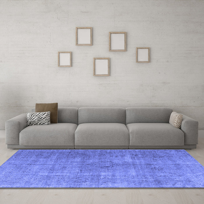 Machine Washable Persian Blue Traditional Rug in a Living Room, wshtr3658blu