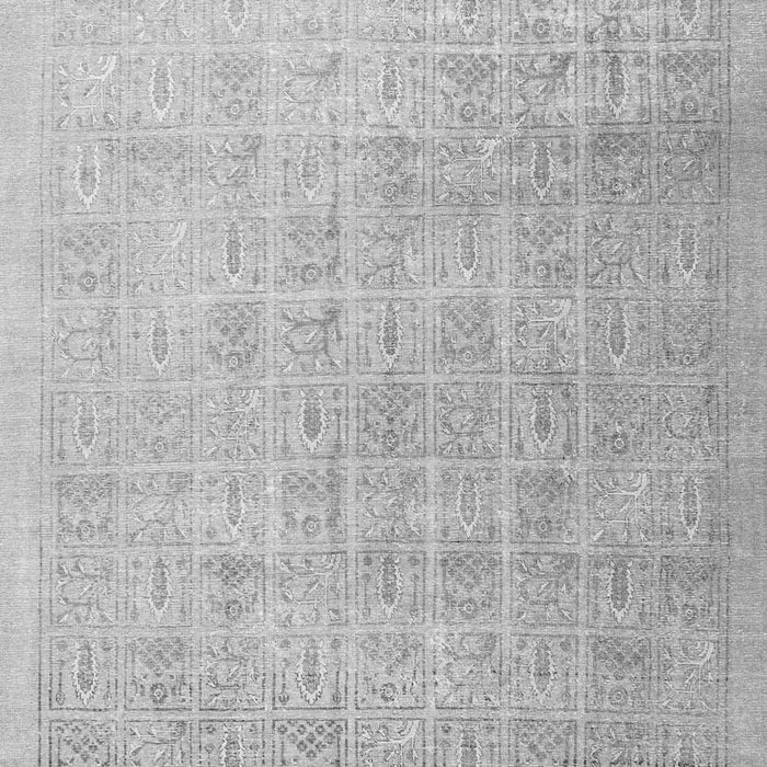 Serging Thickness of Machine Washable Persian Gray Traditional Rug, wshtr3662gry