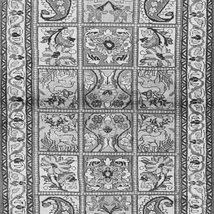 Serging Thickness of Machine Washable Persian Gray Traditional Rug, wshtr3664gry