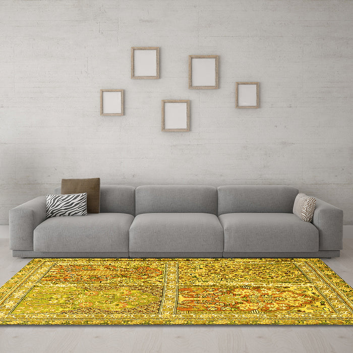 Machine Washable Persian Yellow Traditional Rug in a Living Room, wshtr366yw