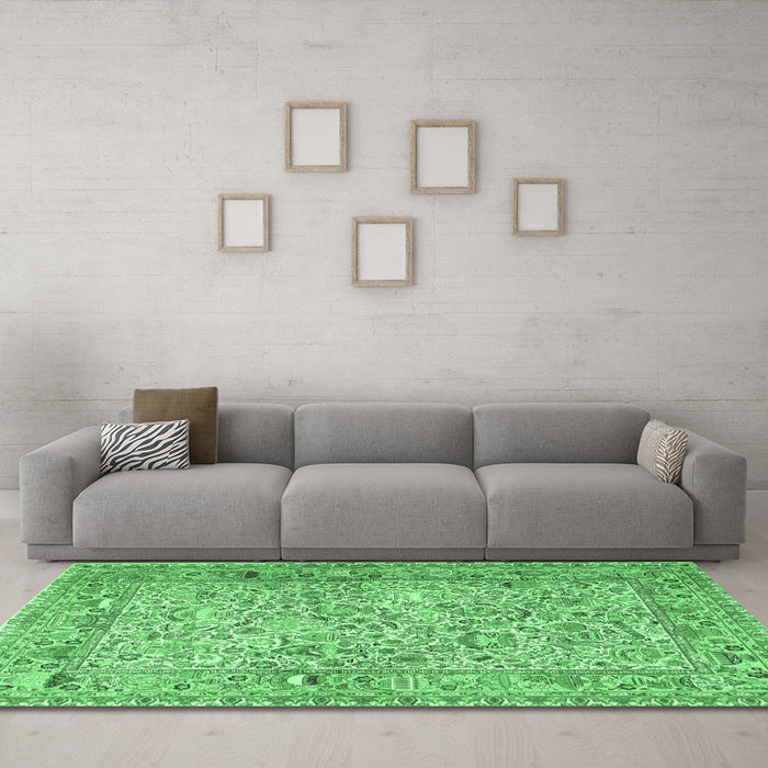 Machine Washable Persian Emerald Green Traditional Area Rugs in a Living Room,, wshtr3670emgrn