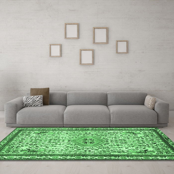 Machine Washable Persian Emerald Green Traditional Area Rugs in a Living Room,, wshtr3675emgrn