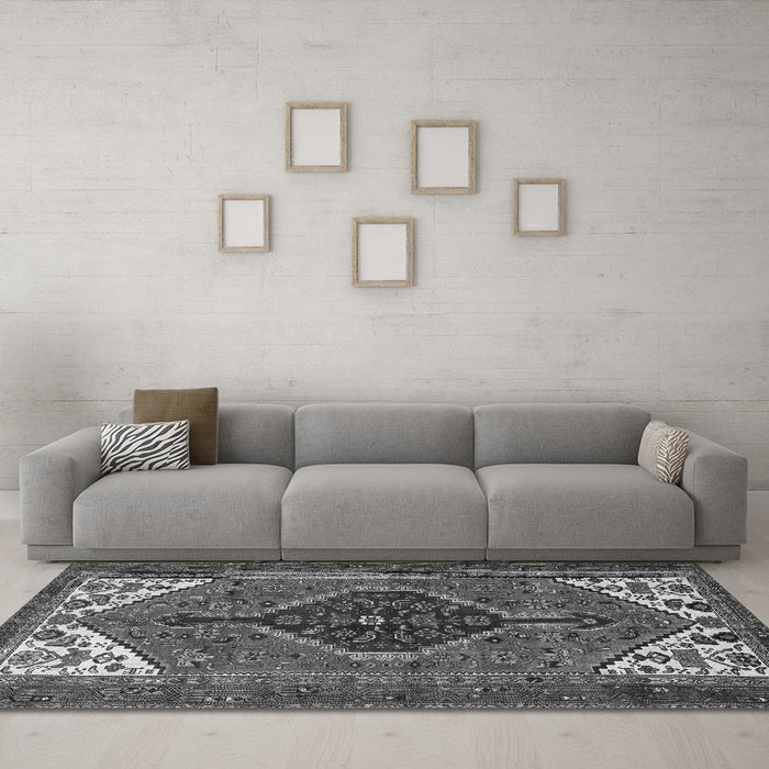 Machine Washable Persian Gray Traditional Rug in a Living Room,, wshtr3676gry