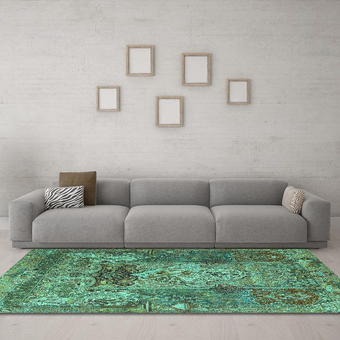 Machine Washable Persian Turquoise Traditional Area Rugs in a Living Room,, wshtr3686turq