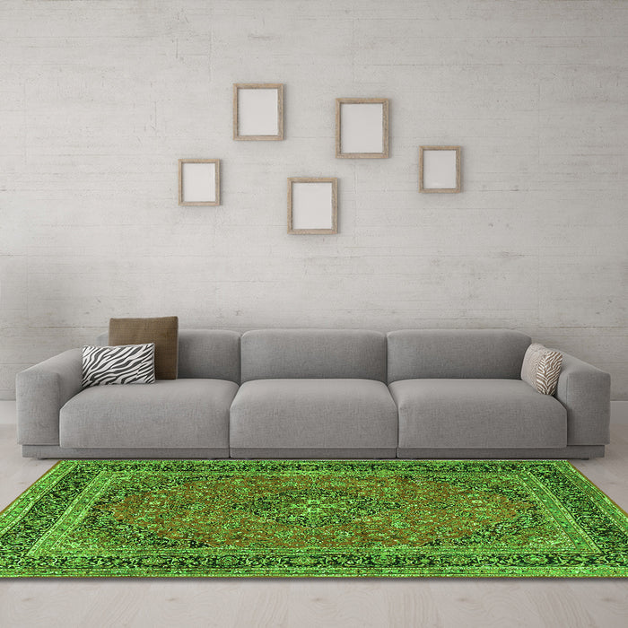 Machine Washable Medallion Green Traditional Area Rugs in a Living Room,, wshtr3688grn
