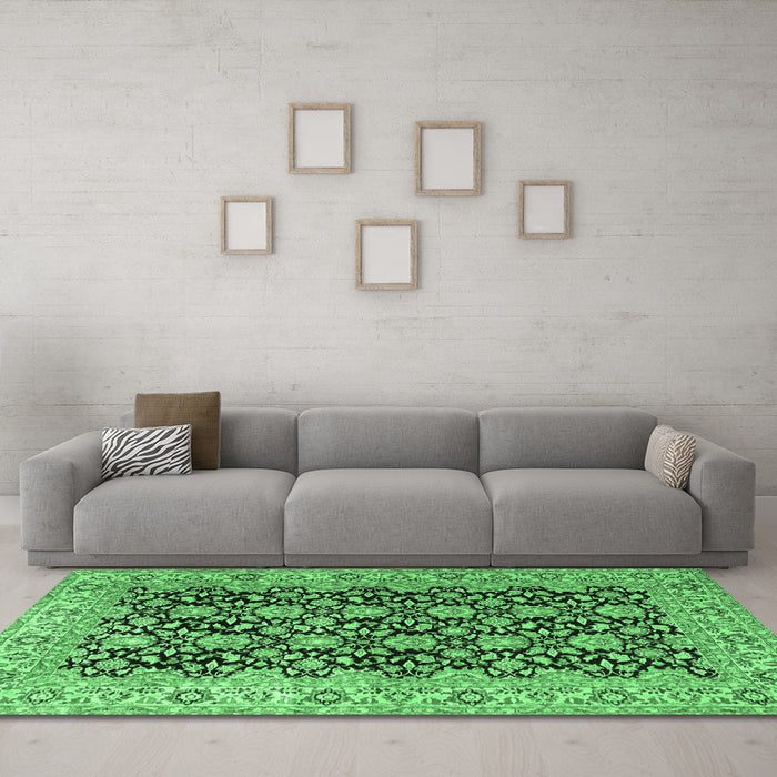 Machine Washable Persian Emerald Green Traditional Area Rugs in a Living Room,, wshtr3690emgrn
