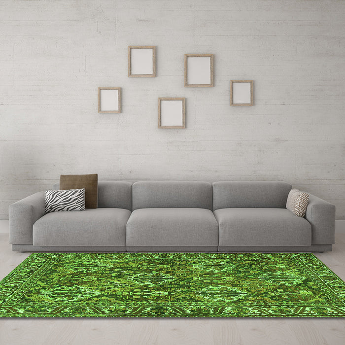 Machine Washable Persian Green Traditional Area Rugs in a Living Room,, wshtr3691grn