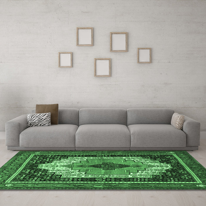 Machine Washable Persian Emerald Green Traditional Area Rugs in a Living Room,, wshtr3692emgrn