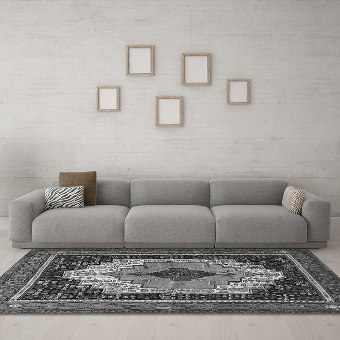 Machine Washable Persian Gray Traditional Rug in a Living Room,, wshtr3692gry