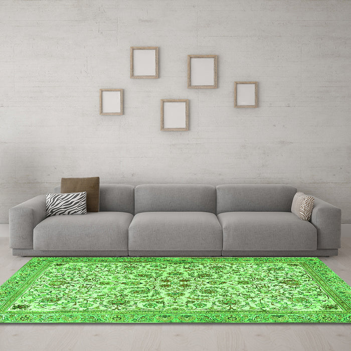 Machine Washable Persian Green Traditional Area Rugs in a Living Room,, wshtr3694grn