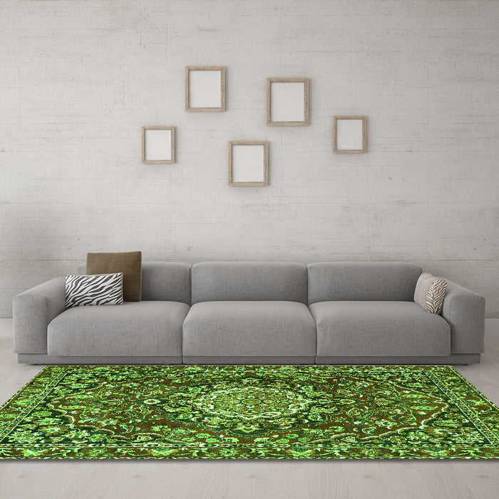 Machine Washable Persian Green Traditional Area Rugs in a Living Room,, wshtr3695grn