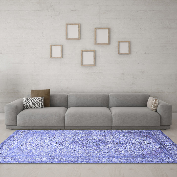 Machine Washable Medallion Blue Traditional Rug in a Living Room, wshtr369blu