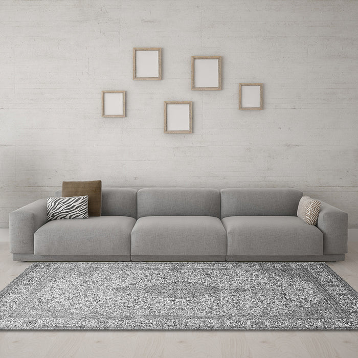 Machine Washable Medallion Gray Traditional Rug in a Living Room,, wshtr369gry