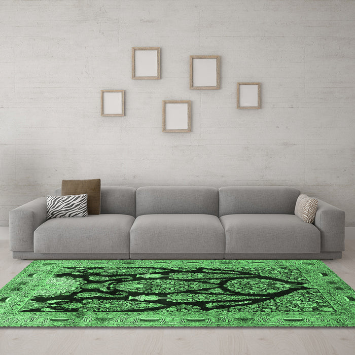 Machine Washable Persian Emerald Green Traditional Area Rugs in a Living Room,, wshtr36emgrn