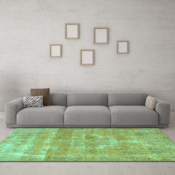 Machine Washable Persian Turquoise Traditional Area Rugs in a Living Room,, wshtr3700turq