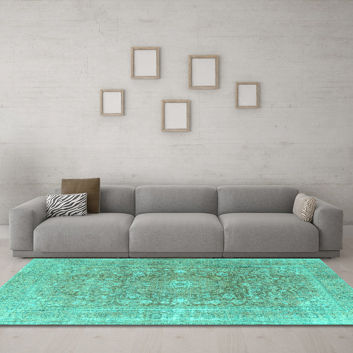 Machine Washable Persian Turquoise Traditional Area Rugs in a Living Room,, wshtr3704turq