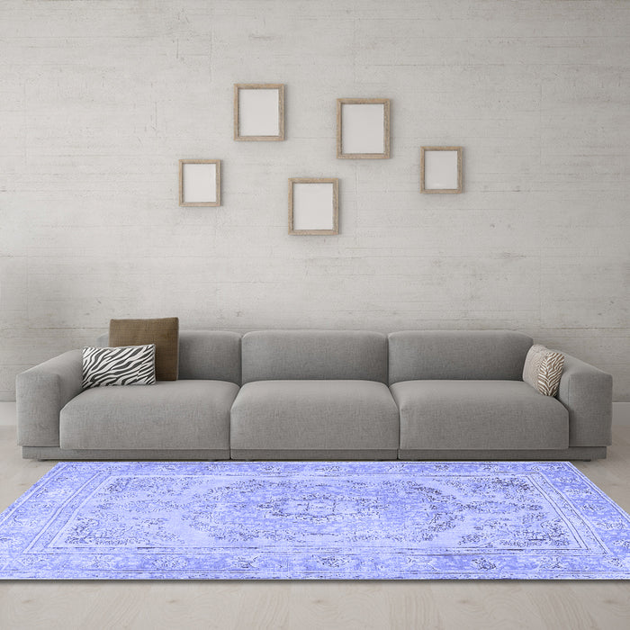 Machine Washable Persian Blue Traditional Rug in a Living Room, wshtr3706blu