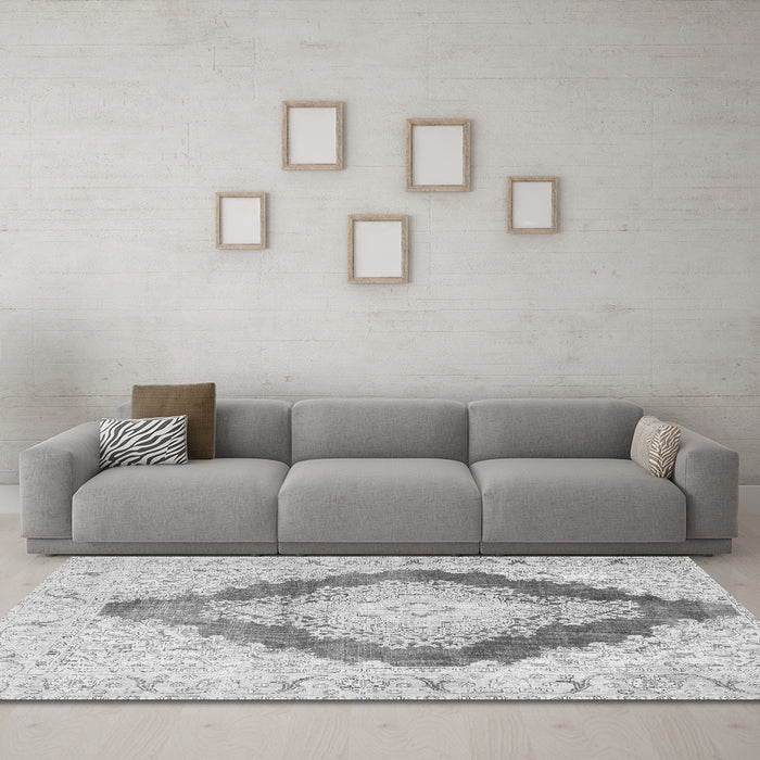 Machine Washable Persian Gray Traditional Rug in a Living Room,, wshtr3707gry