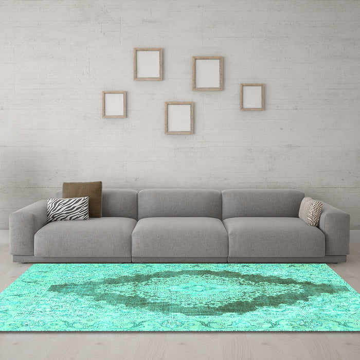 Machine Washable Persian Turquoise Traditional Area Rugs in a Living Room,, wshtr3707turq