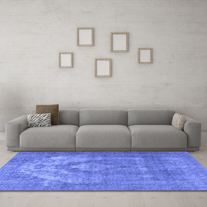 Machine Washable Persian Blue Traditional Rug in a Living Room, wshtr3709blu
