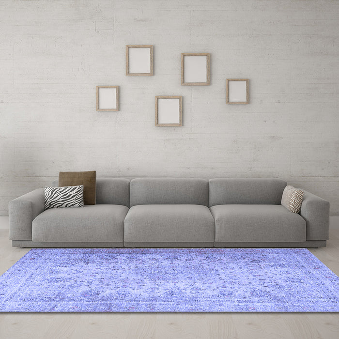 Machine Washable Persian Blue Traditional Rug in a Living Room, wshtr3710blu