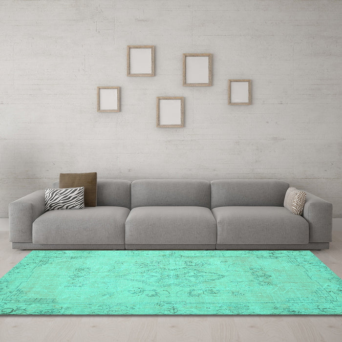 Machine Washable Persian Turquoise Traditional Area Rugs in a Living Room,, wshtr3713turq